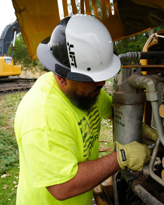 DAX Carbon Fiber Camo Full Brim Hardhat