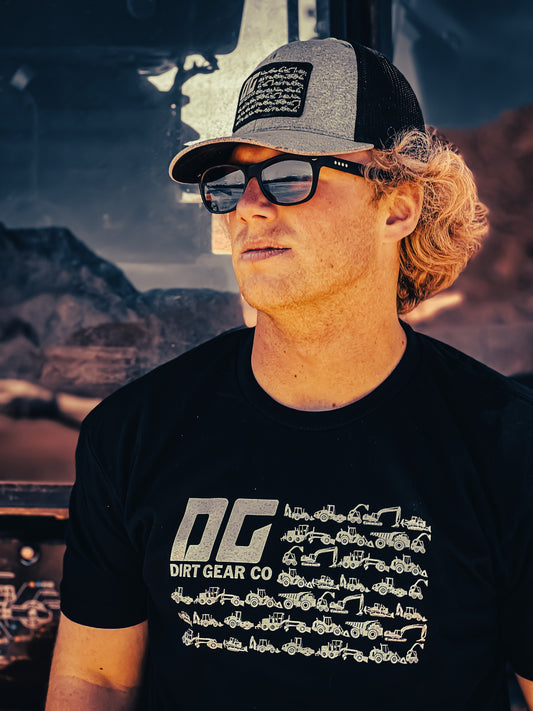 GREY DG FLAG BLACK